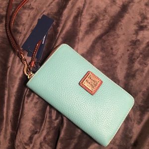 Dooney and Bourke wallet